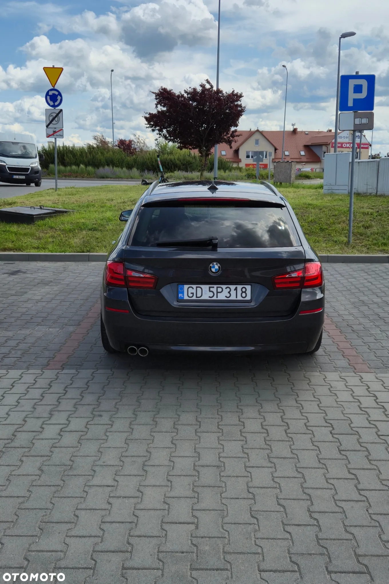 BMW Seria 5 520d Touring - 12