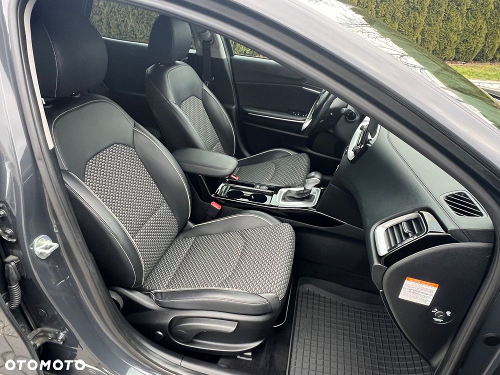 Kia XCeed - 35