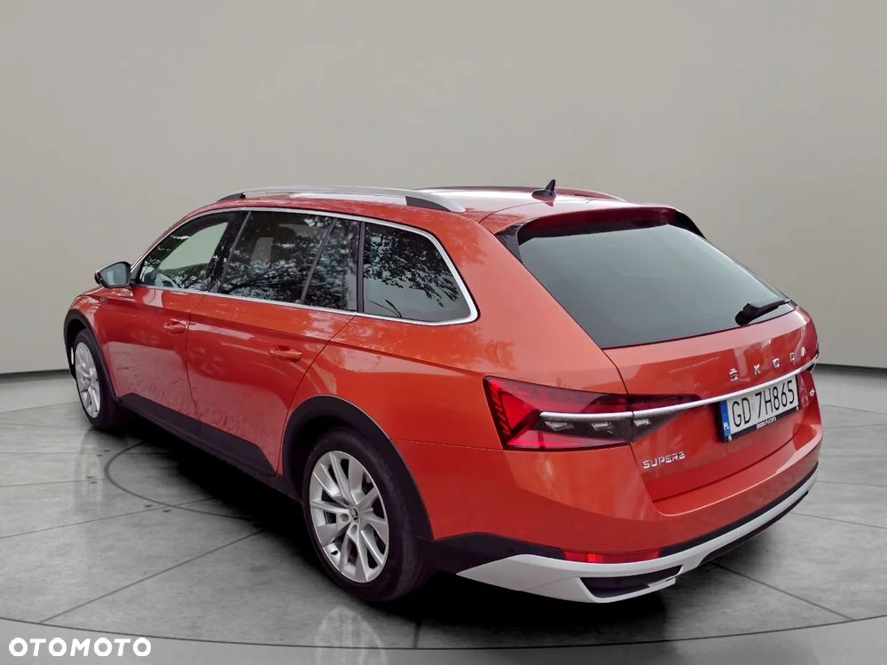 Skoda Superb 2.0 TSI 4x4 Scout DSG - 3