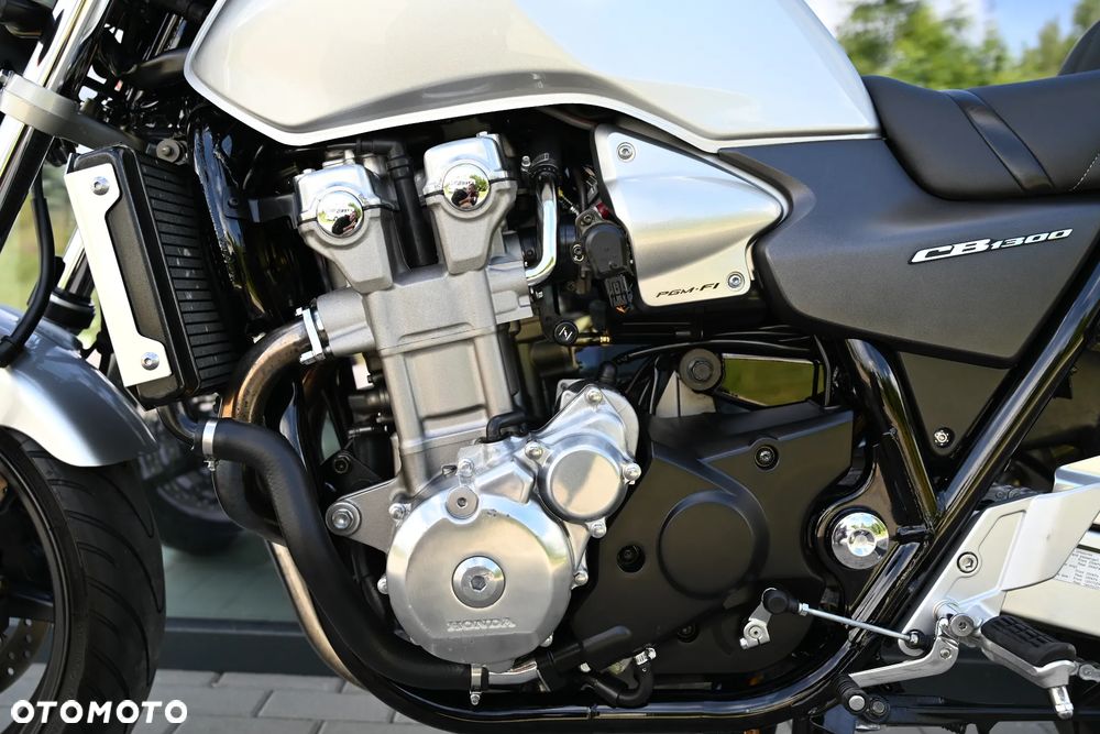 Honda CB - 9
