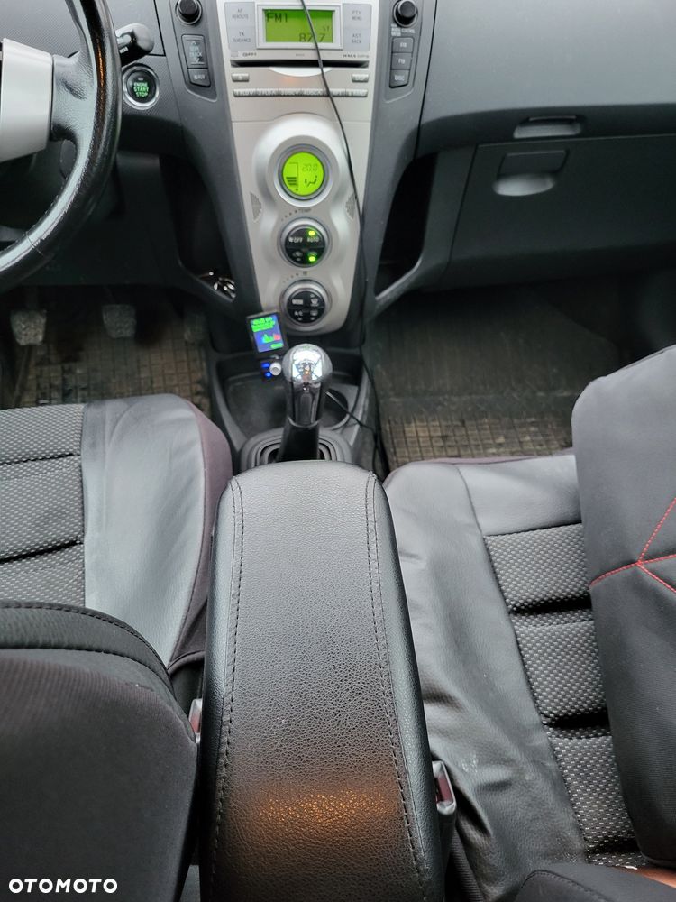 Toyota Yaris - 7
