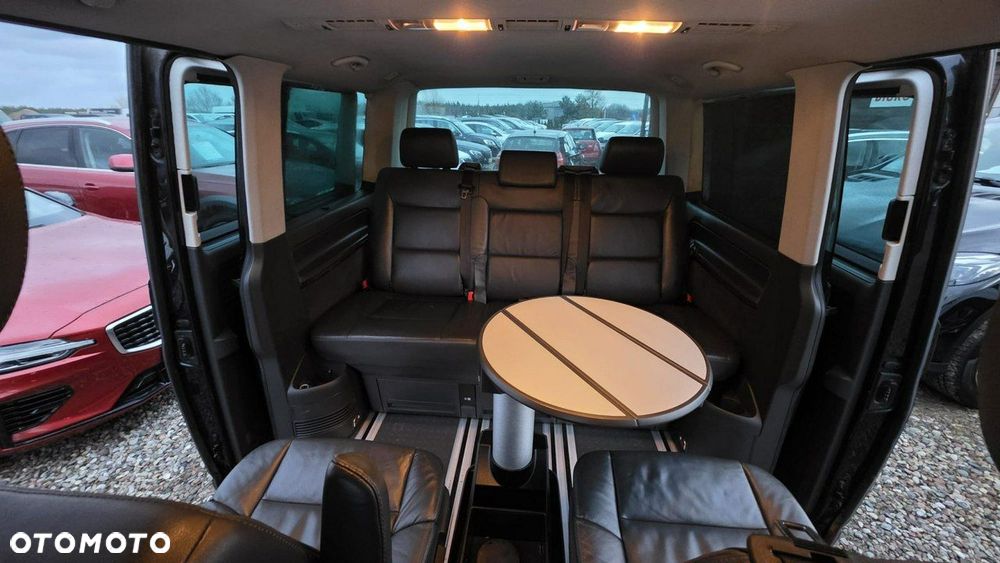 Volkswagen Multivan - 18