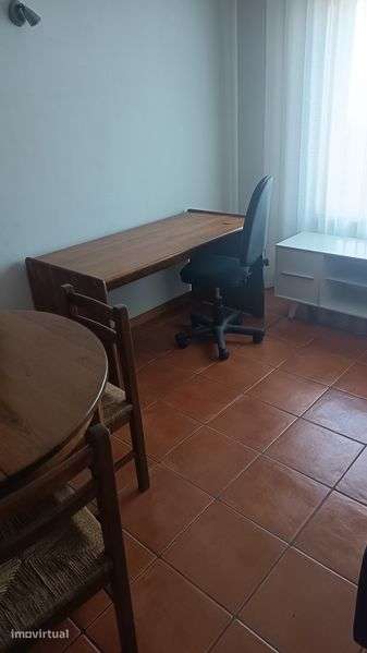 Aluga-se T1 mobilado e equipado - Grande imagem: 2/2