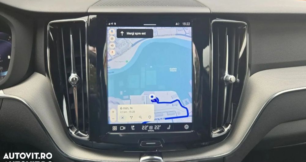 Volvo XC 60 B4 MHEV AWD R-Design - 19