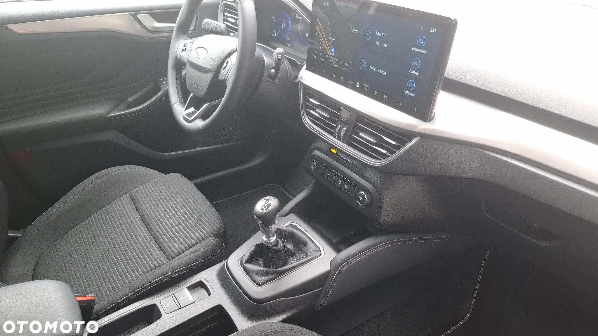 Ford Focus 1.0 EcoBoost Titanium X - 26