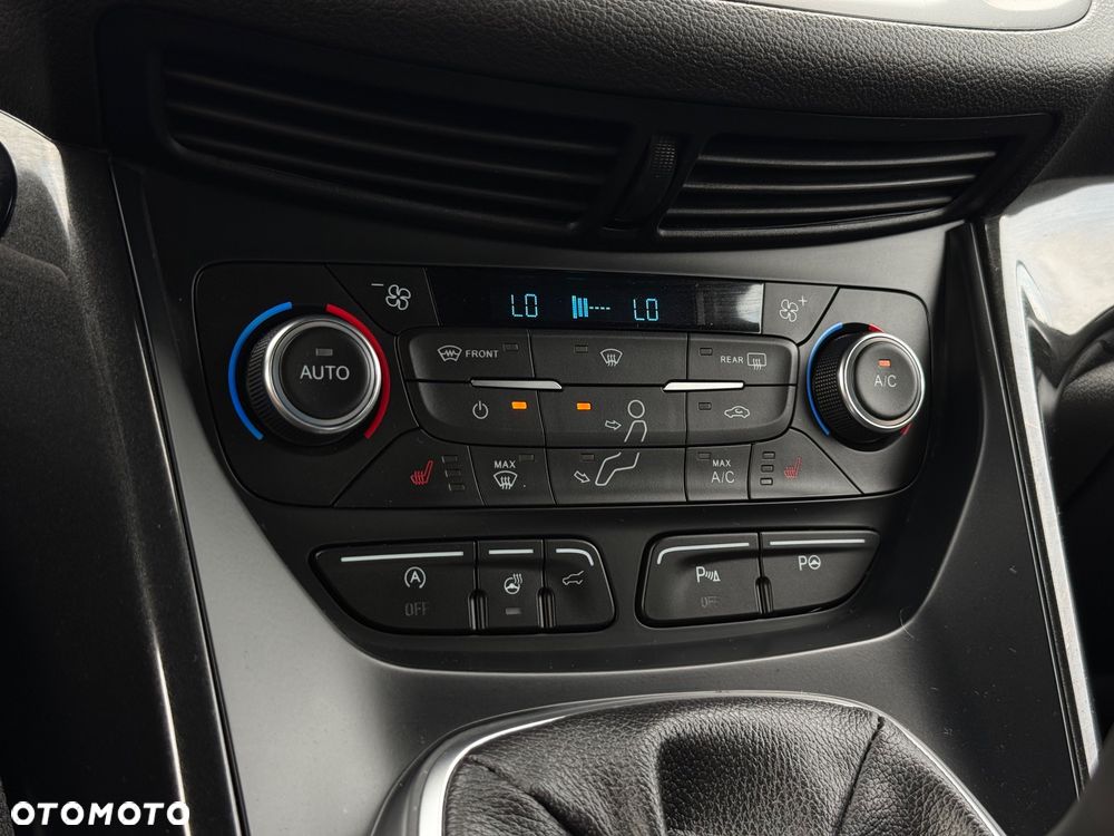 Ford Kuga 1.5 EcoBoost 2x4 ST-Line - 23