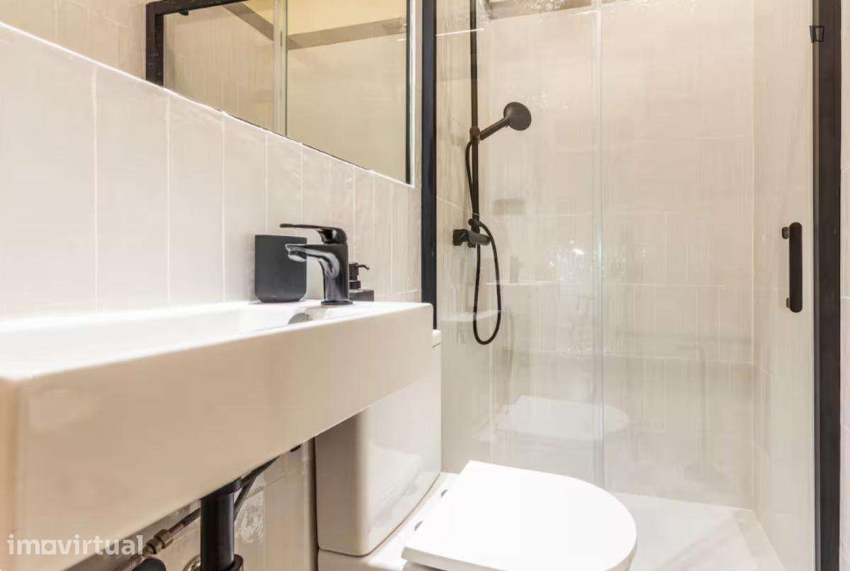 Quarto - localizado em Anjos Lisbon - Grande imagem: 2/23