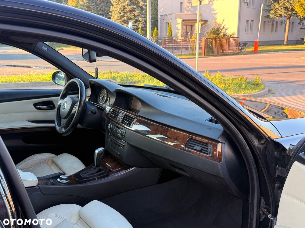 BMW Seria 3 320i - 6