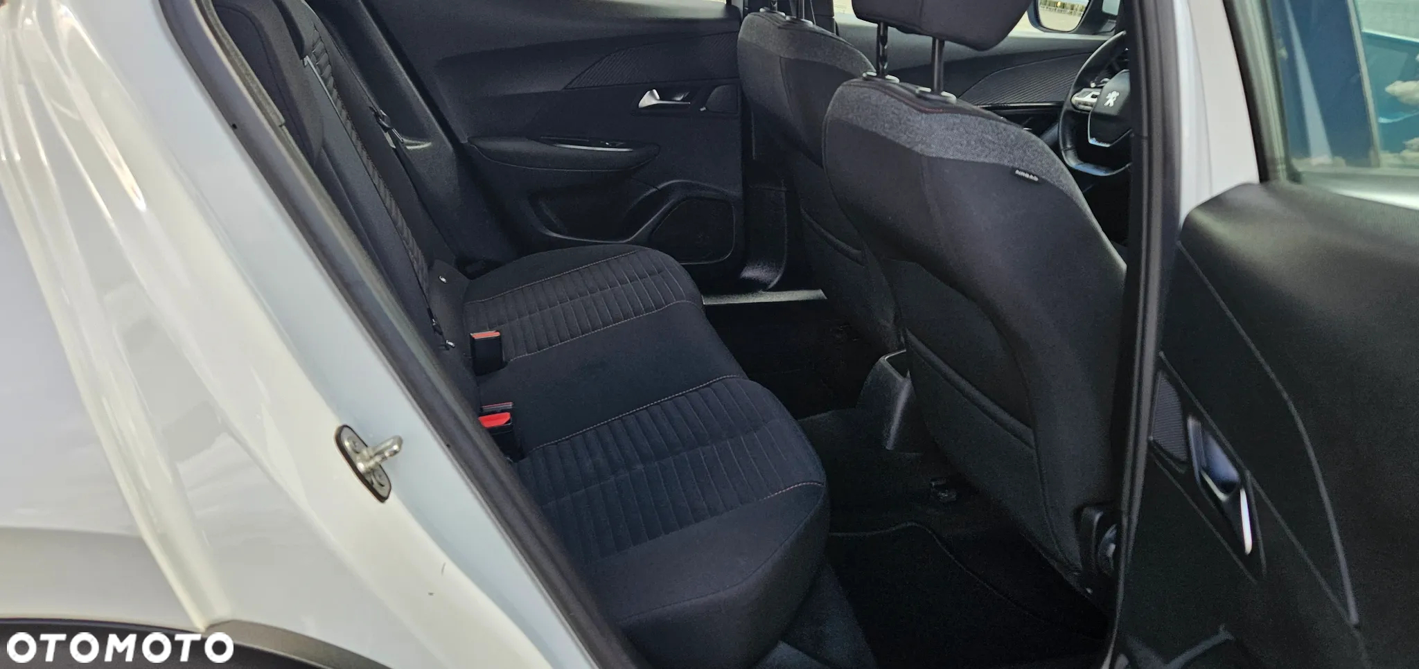 Peugeot 2008 PureTech 100 Allure - 9