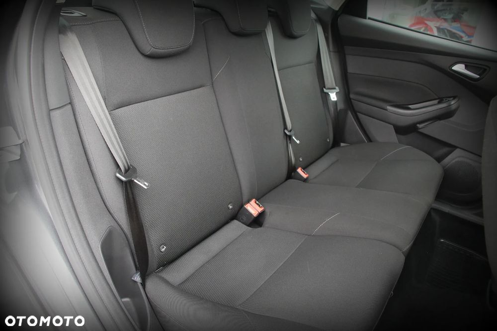 Ford Focus 1.0 EcoBoost Trend - 17