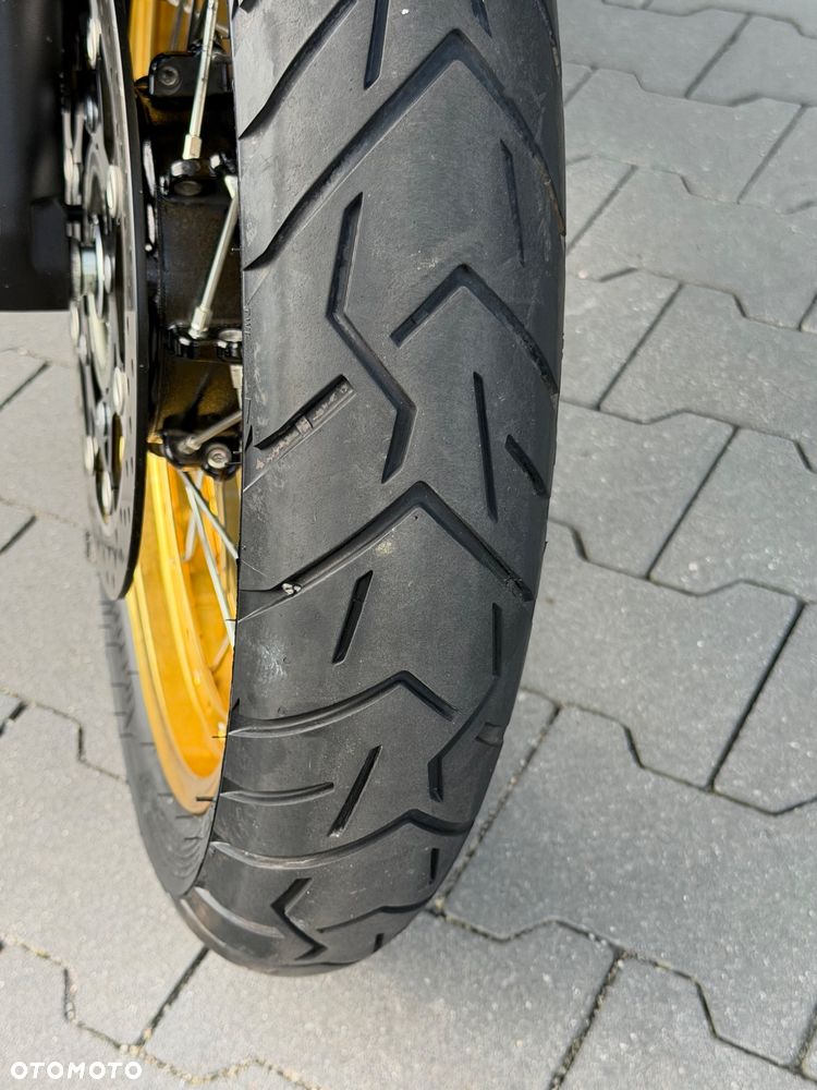 Suzuki V-STROM - 18