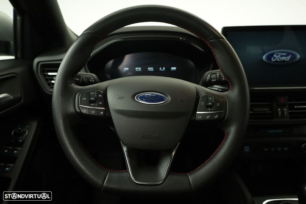 Ford Focus 1.0 EcoBoost MHEV ST-Line X - 13