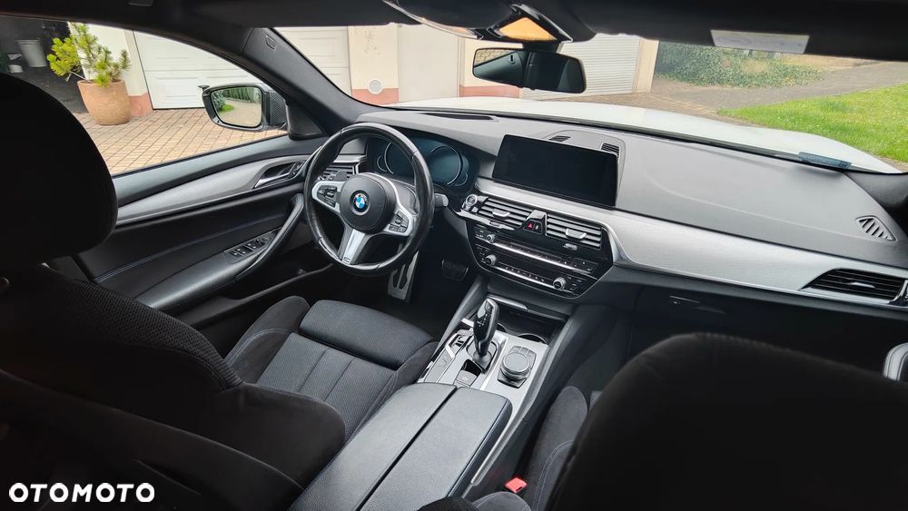 BMW Seria 5 530d xDrive M Sport sport - 11