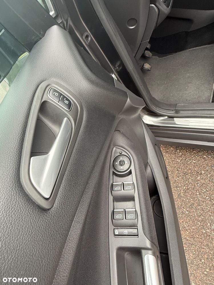 Ford Grand C-MAX - 21