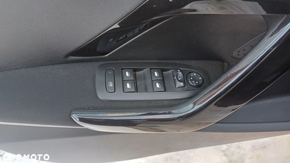 Peugeot 208 1.2 PureTech GPF Allure S&S - 29