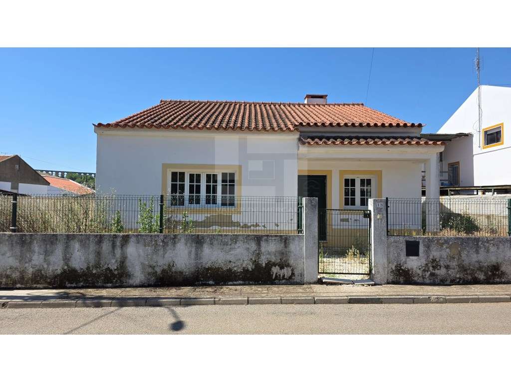 Moradia T3 para Remodelar com 112 m² de Área Útil e Lote de 300 m² ... - Grande imagem: 2/29