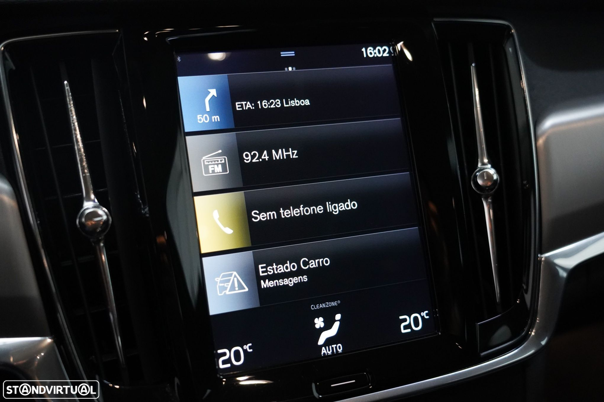 Volvo V90 2.0 T8 Momentum Plus AWD Geartronic - 10