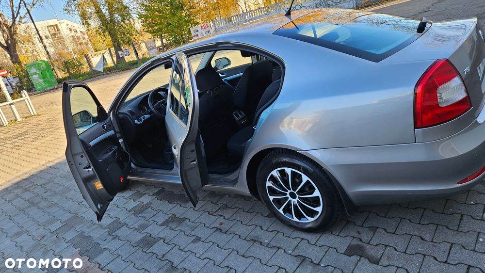 Skoda Octavia 1.4 TSI Ambiente - 11