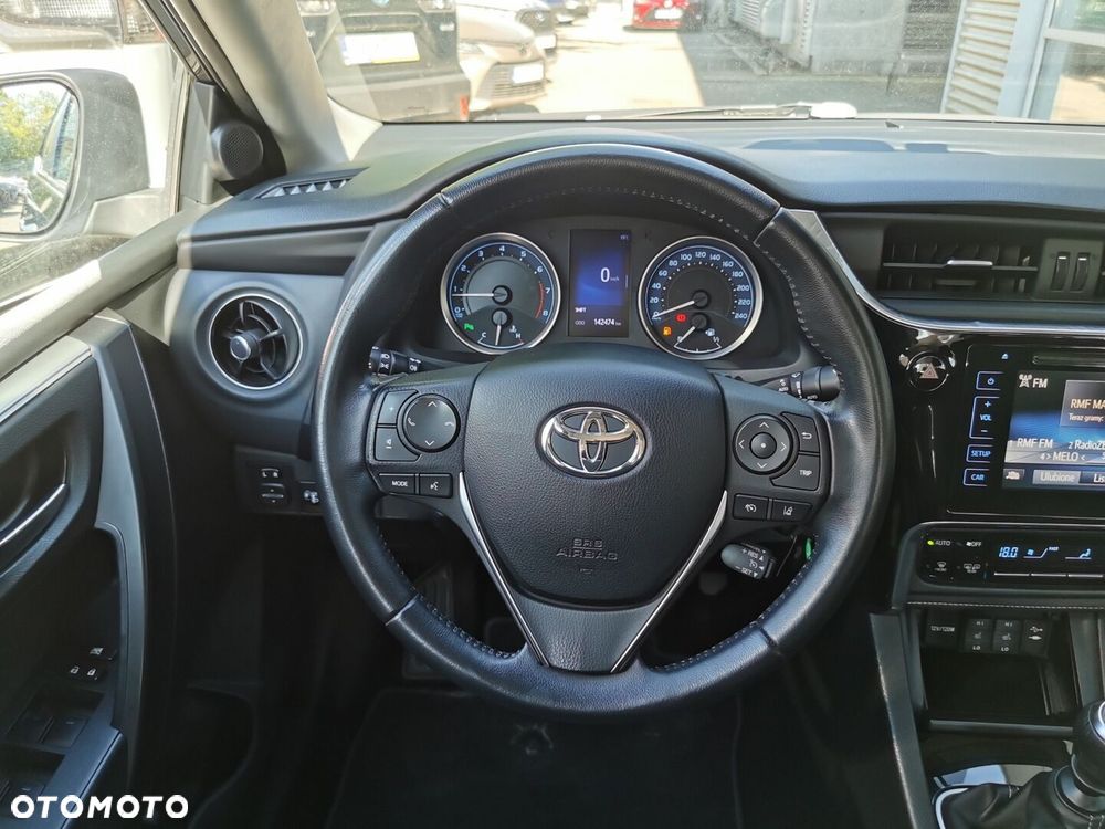 Toyota Corolla - 13
