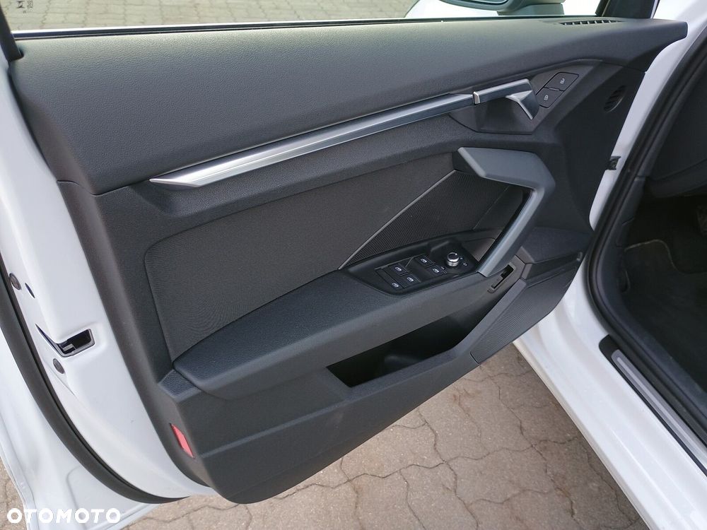 Audi A3 Sportback - 17