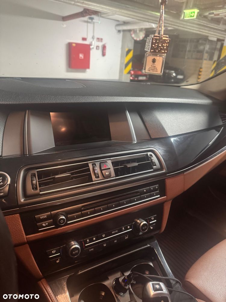 BMW Seria 5 520d Efficient Dynamics Edition - 10