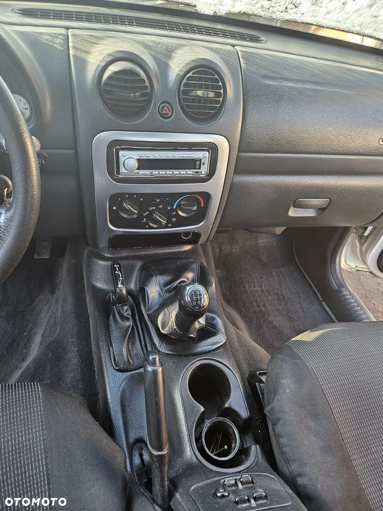 Jeep Cherokee 2.4 Sport - 15