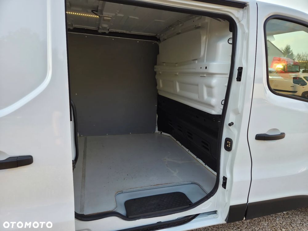 Renault Trafic L2H1 1.6 dCi 125 km  cena 37 800 netto - 9