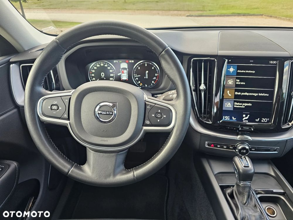 Volvo XC 60 D4 Momentum Pro - 36