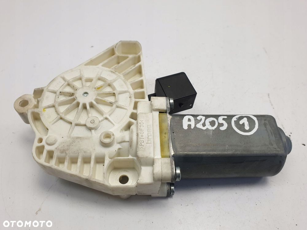 Mercedes A205 W205 SILNICZEK SZYBY prawy tył - 1