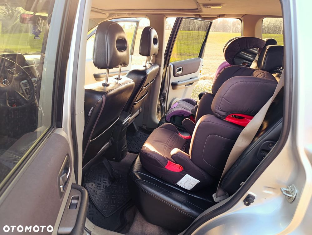 Nissan X-Trail 2.5 Sport - 23