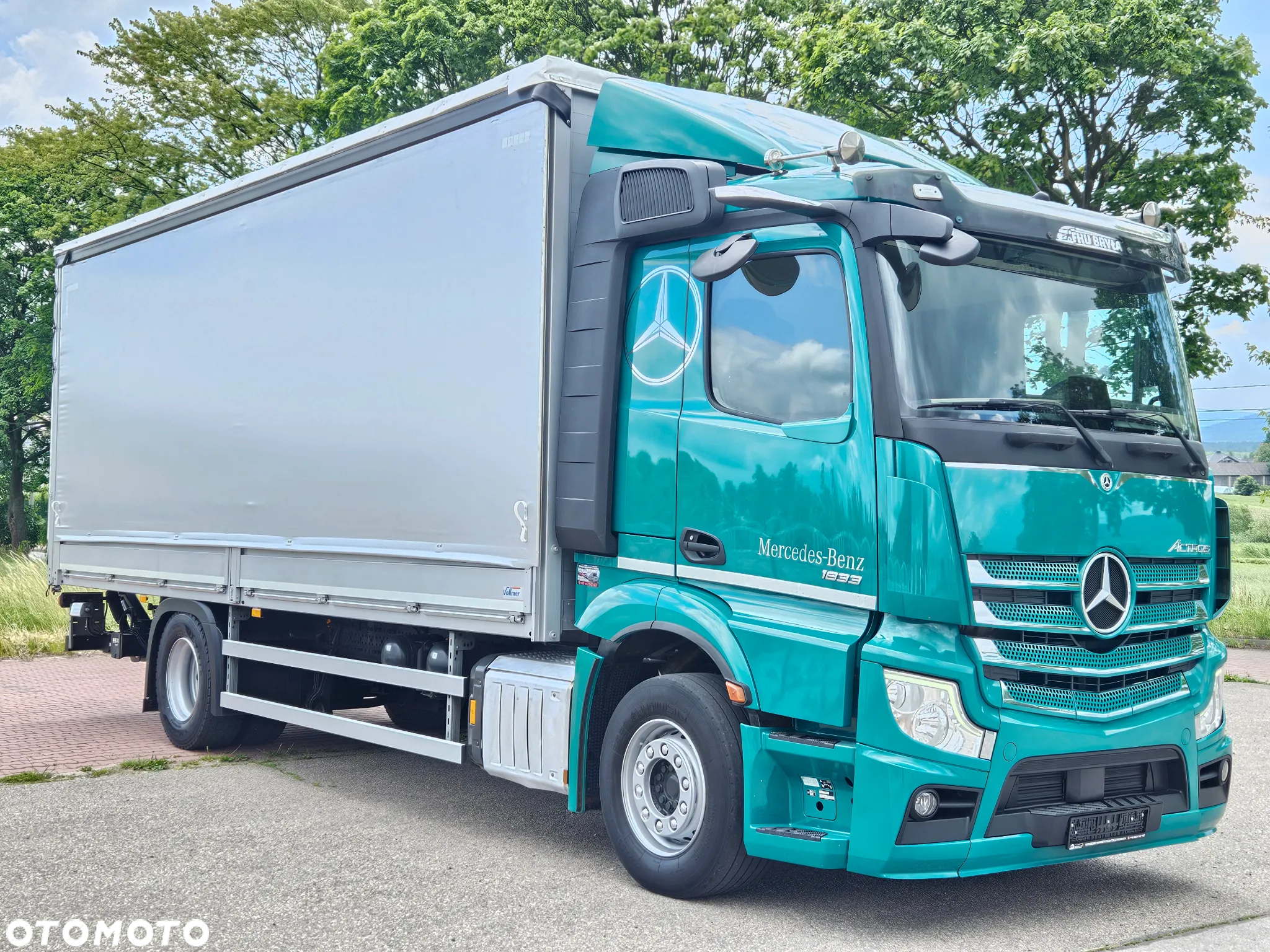Mercedes-Benz ACTROS 1833 / BURTO-FIRANKA / WINDA / 18 PALET / 8600 ŁADOWNOŚĆ / AUTOMAT / DUŻY SILNIK / 10.2019  ROK / SYPIALKA / LEDY / KAMERY / VIRTUAL COCPIT/ JAK NOWY - 2