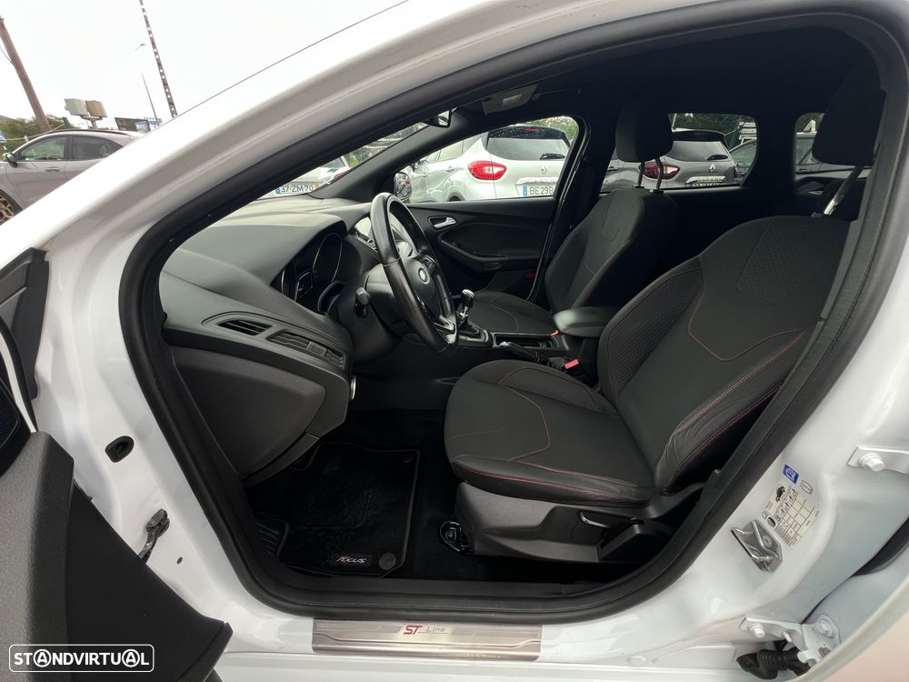 Ford Focus SW 1.5 TDCi ST-Line - 14