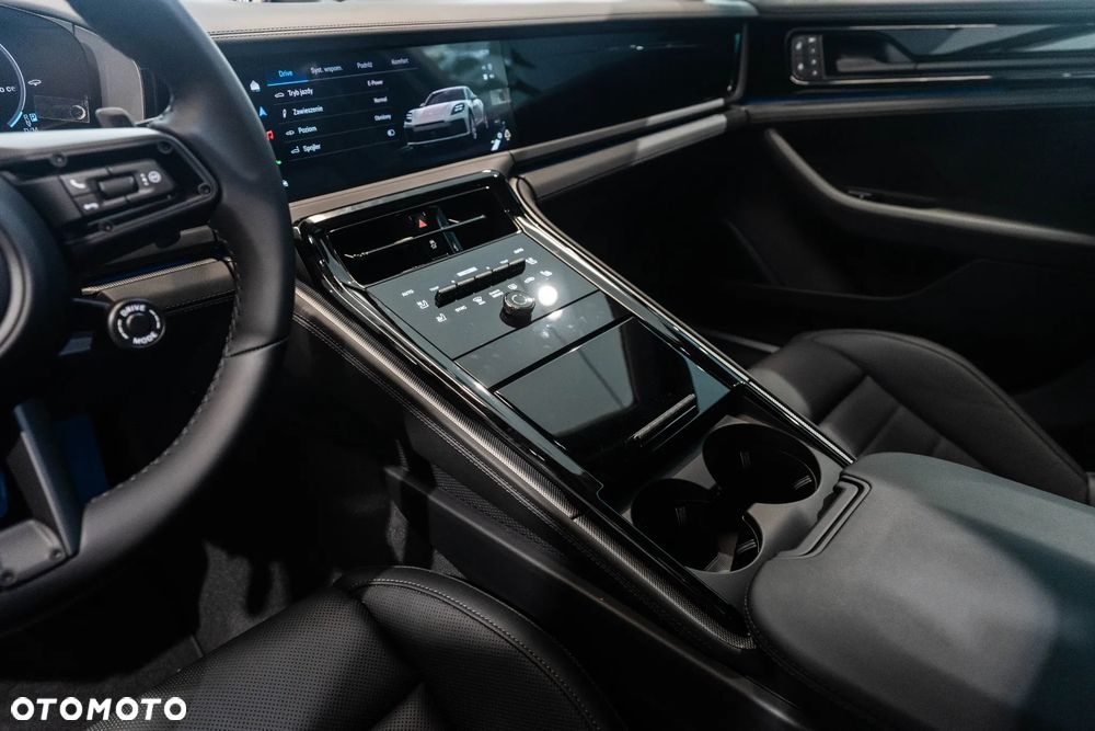 Porsche Panamera - 28
