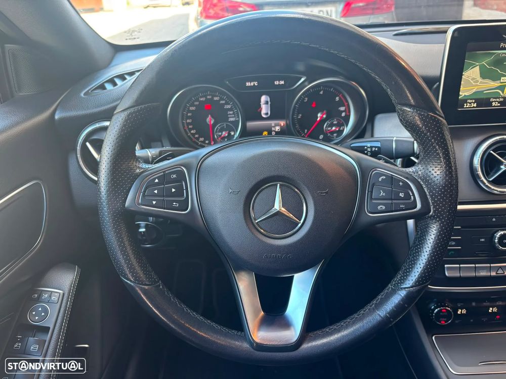Mercedes-Benz CLA 200 d 4Matic 7G-DCT AMG Line - 29