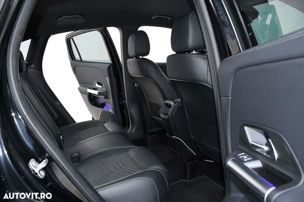 Mercedes-Benz GLA - 12