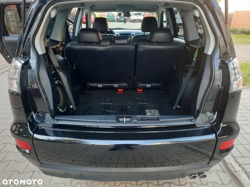 Mitsubishi Outlander - 30