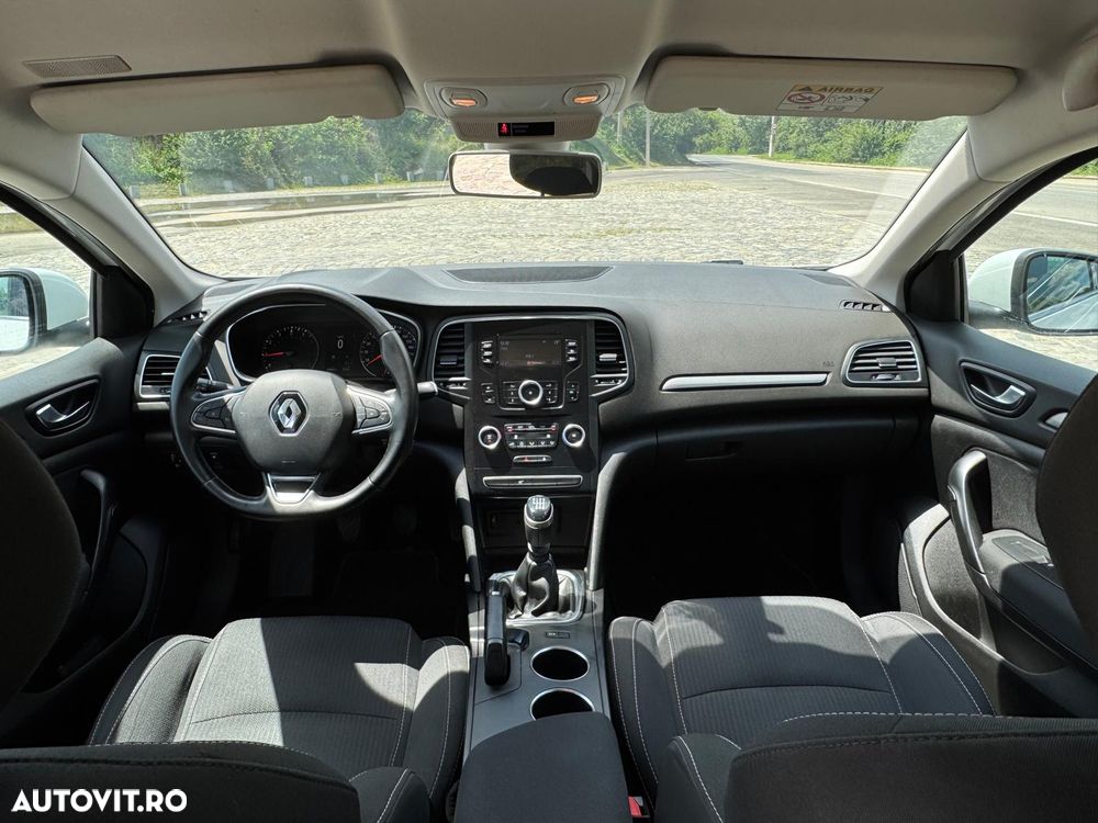 Renault Megane TCe 140 GPF Zen - 10