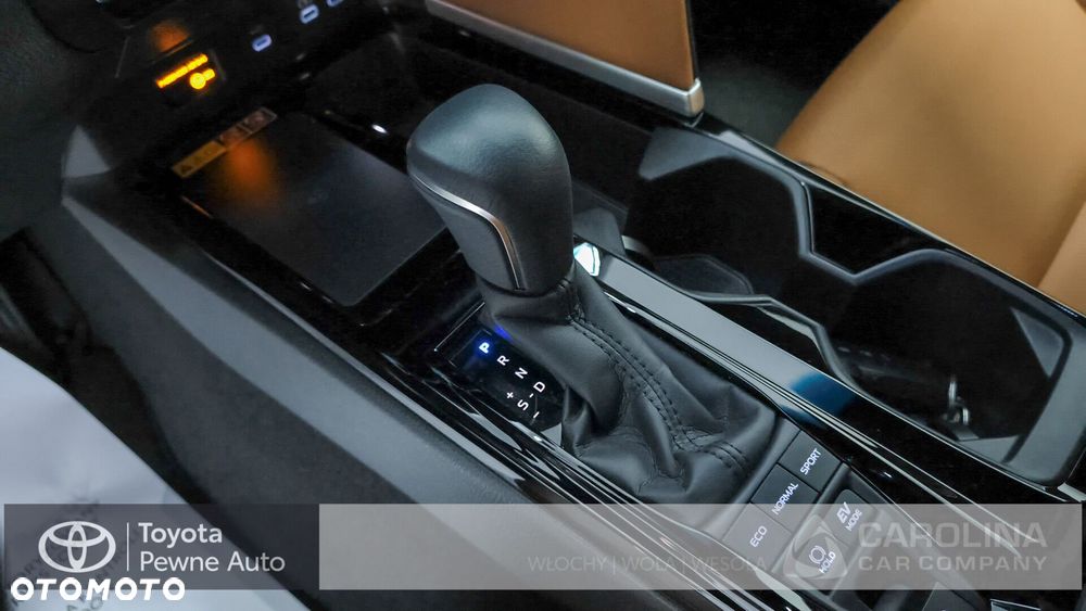 Toyota Camry 2025