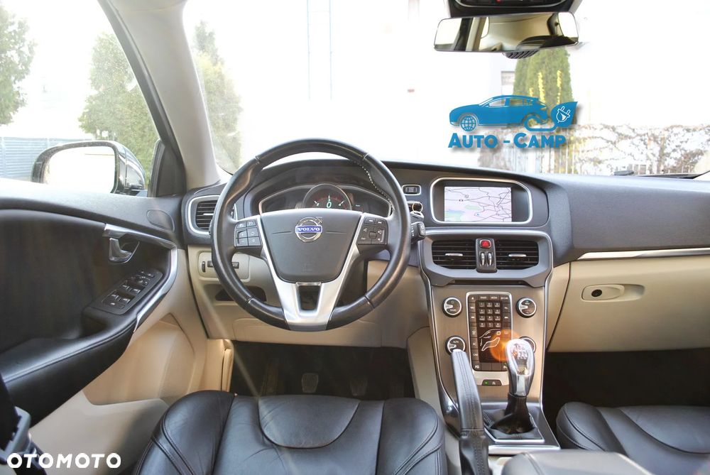 Volvo V40 D2 Summum - 19