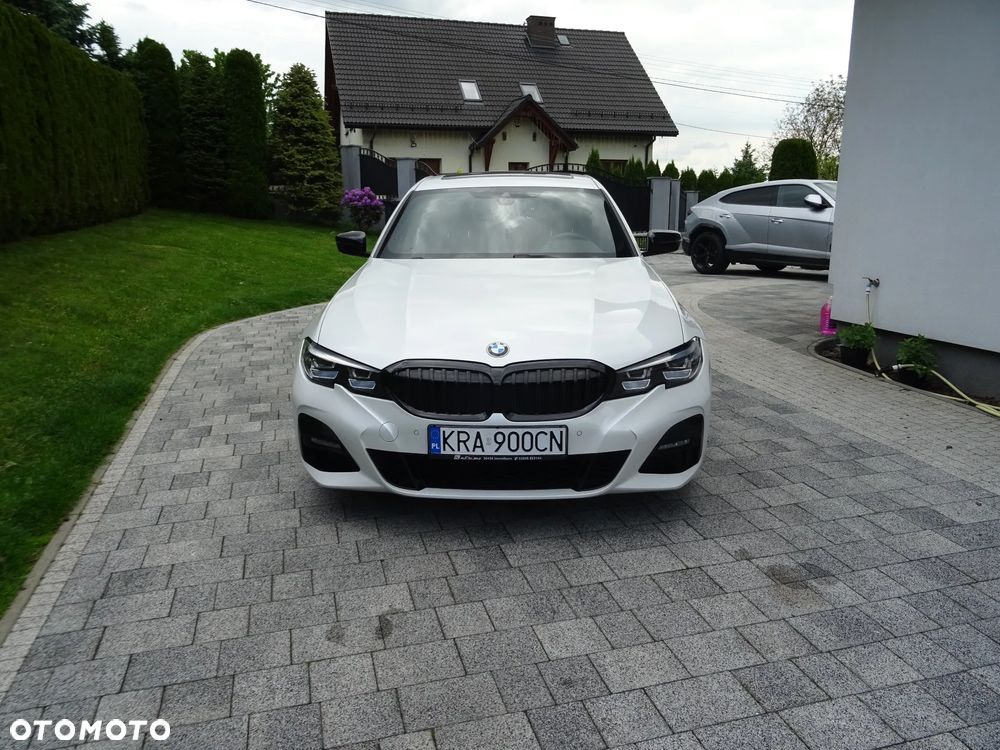 BMW Seria 3 320d xDrive M Sport - 4