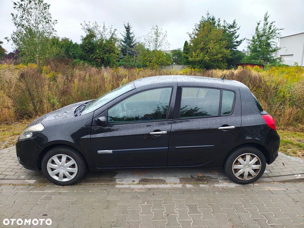 Renault Clio - 2