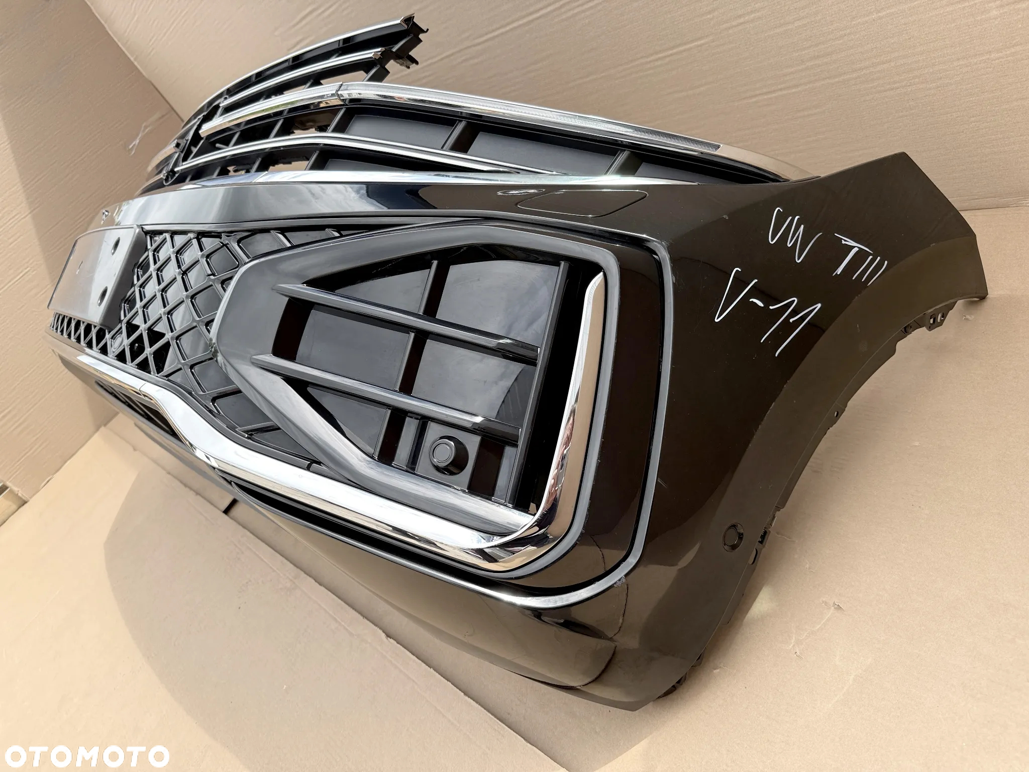 Zderzak Przedni VW Touareg III 760 Lift R-Line BLACK, LED Full - 5