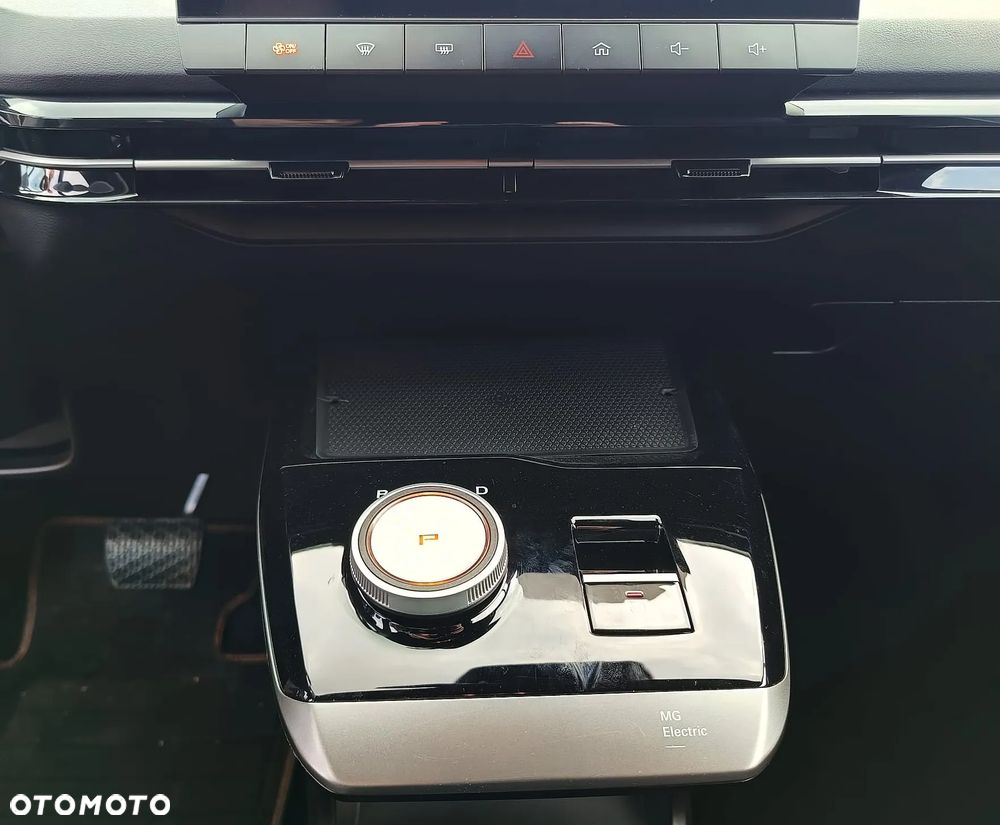 MG 4 Luxury 64 kWh - 26