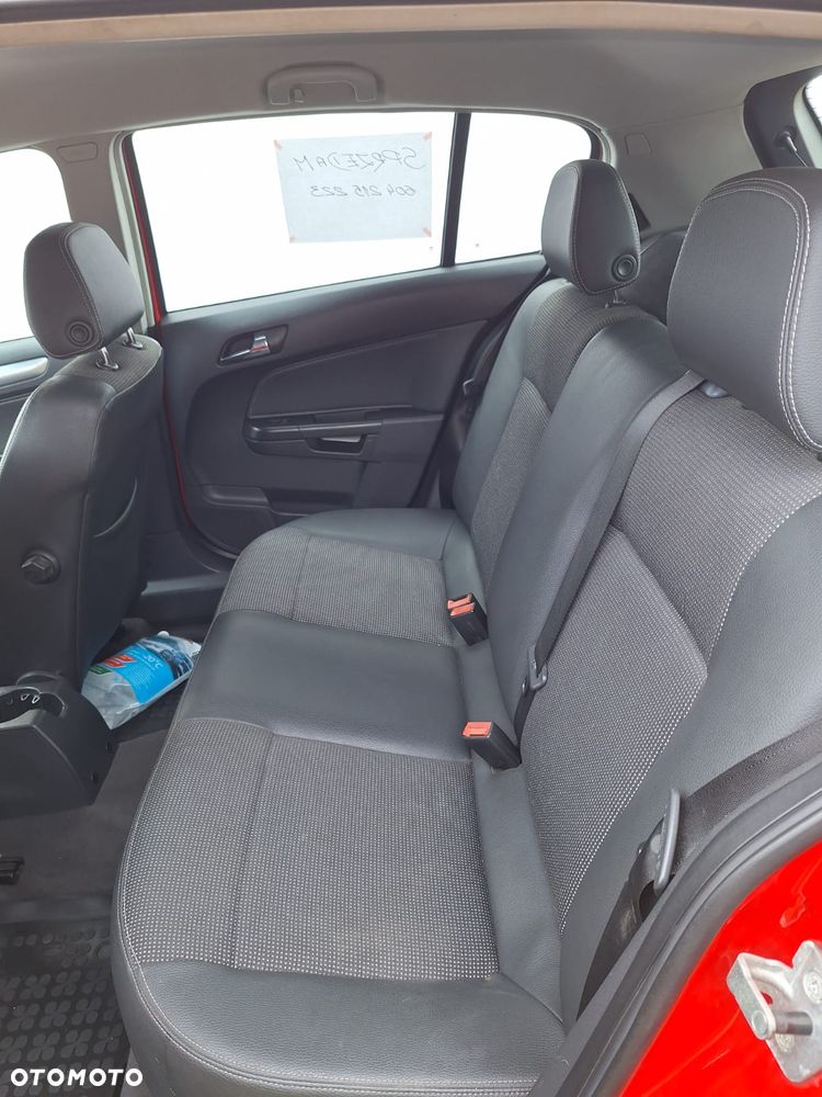 Opel Astra 1.7 CDTI - 9