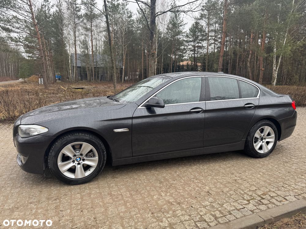 BMW Seria 5 528i xDrive Luxury Line - 5