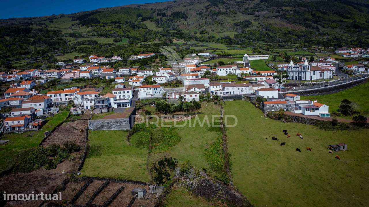 Terreno para venda no centro de São Mateus — Ilha do Pico - Grande imagem: 3/5