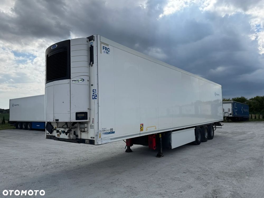 Krone Doppelstock / Carrier Vector 1950 / Podwójna podłoga