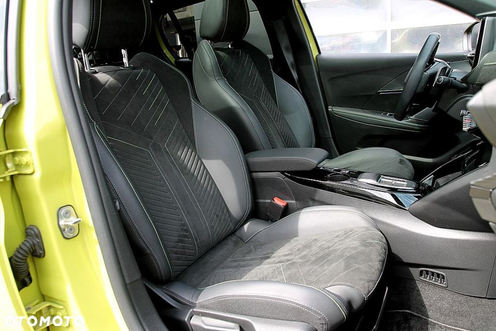 Peugeot 208 - 21