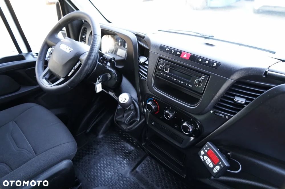 Iveco DAILY 35-130 / CHŁODNIA / AGREGAT CARRIER PULSOR 400 / - - 31