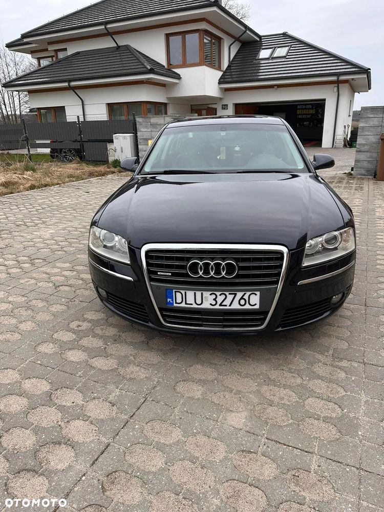 Audi A8 4.2 Quattro - 9